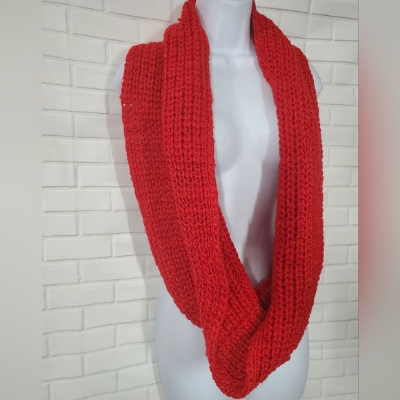 Red Cable Knit Infinity Scarf - Picture 2 of 10